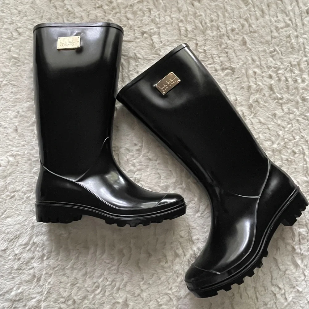 Nicole Miller Black Tall Rain Boots Size 8 - Picture 2 of 16